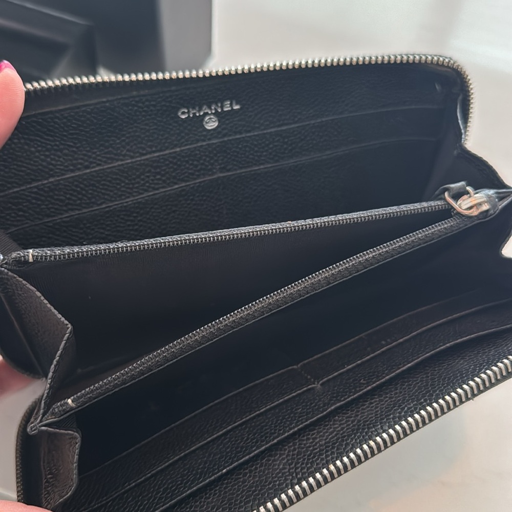 CHANEL Black Quilted Wallet with Silver Accent - Picture 3 of 6